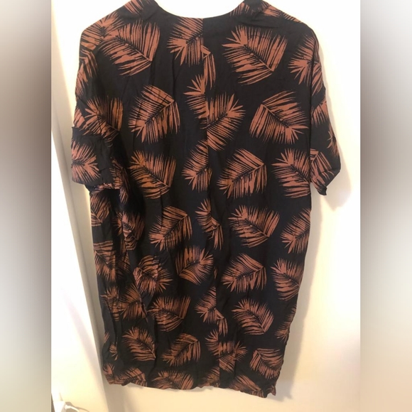 ๐2 for $15๐ Simon's Patterned Kimono-style Shrug - Picture 3 of 4